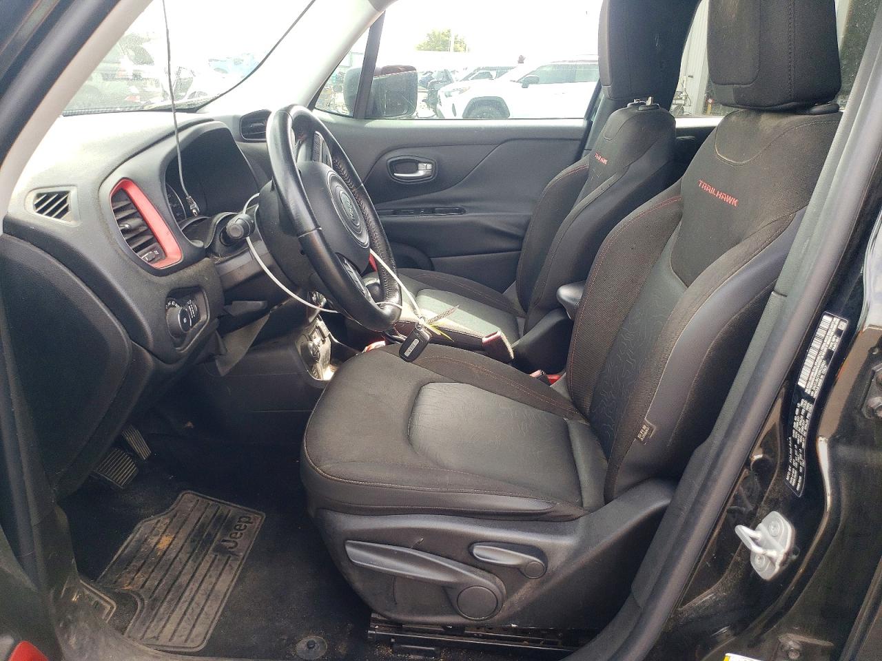 2015 JEEP RENEGADE TRAILHAWK photo 13