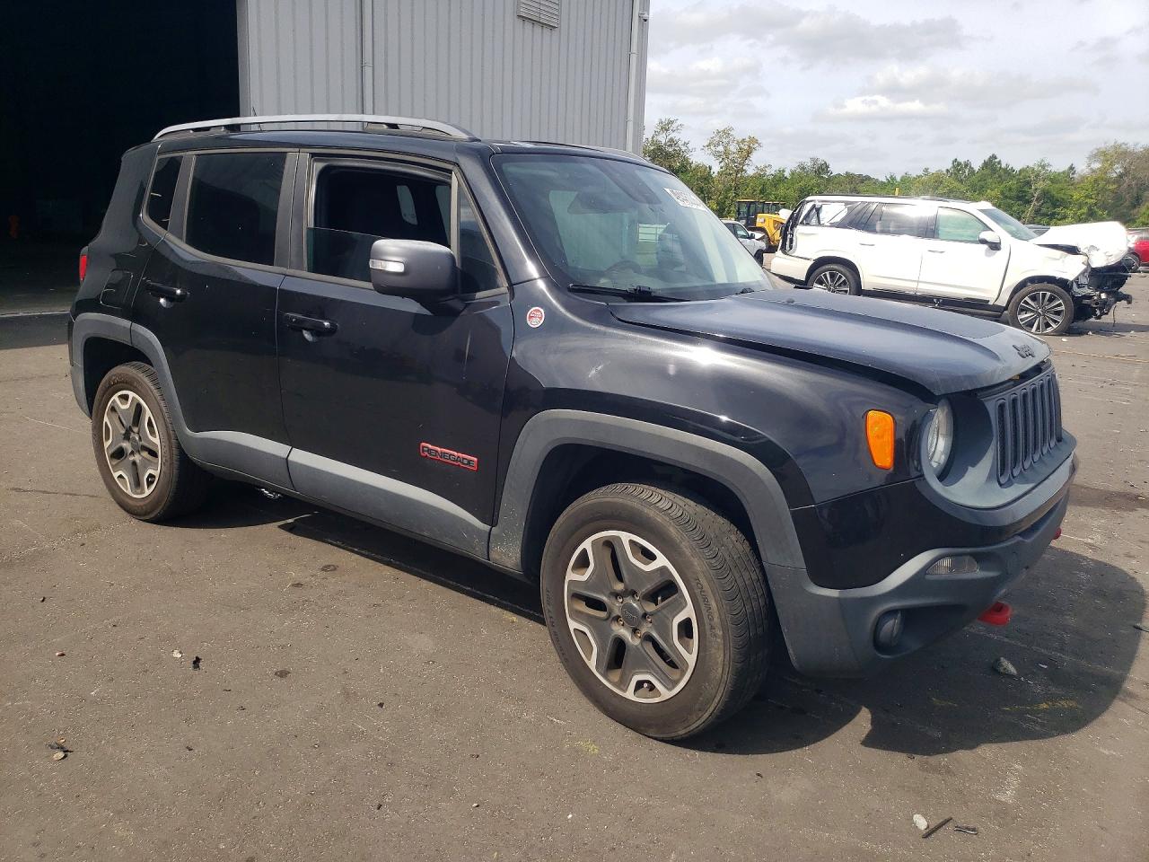 2015 JEEP RENEGADE TRAILHAWK photo 7