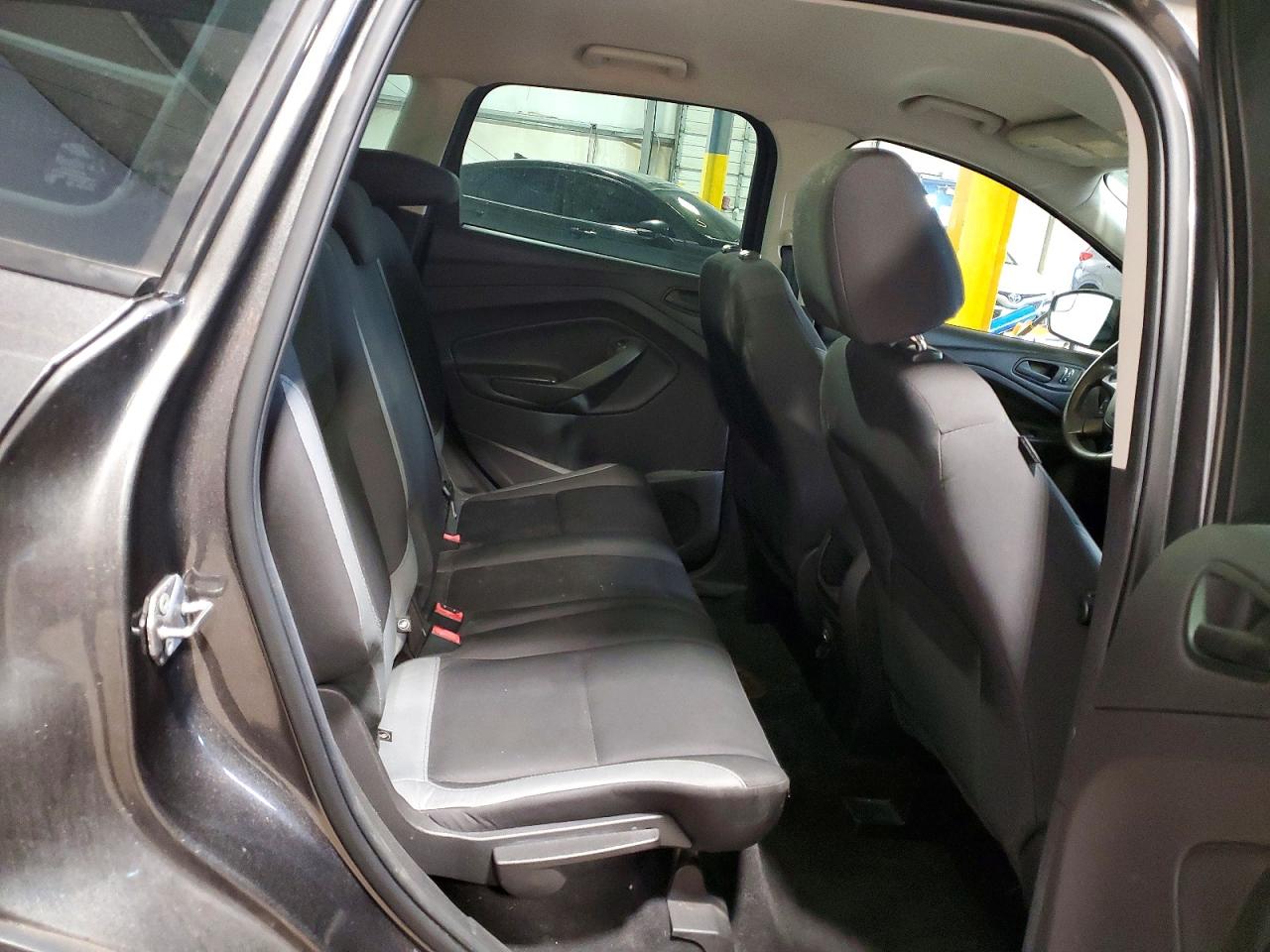2015 FORD ESCAPE S photo 11