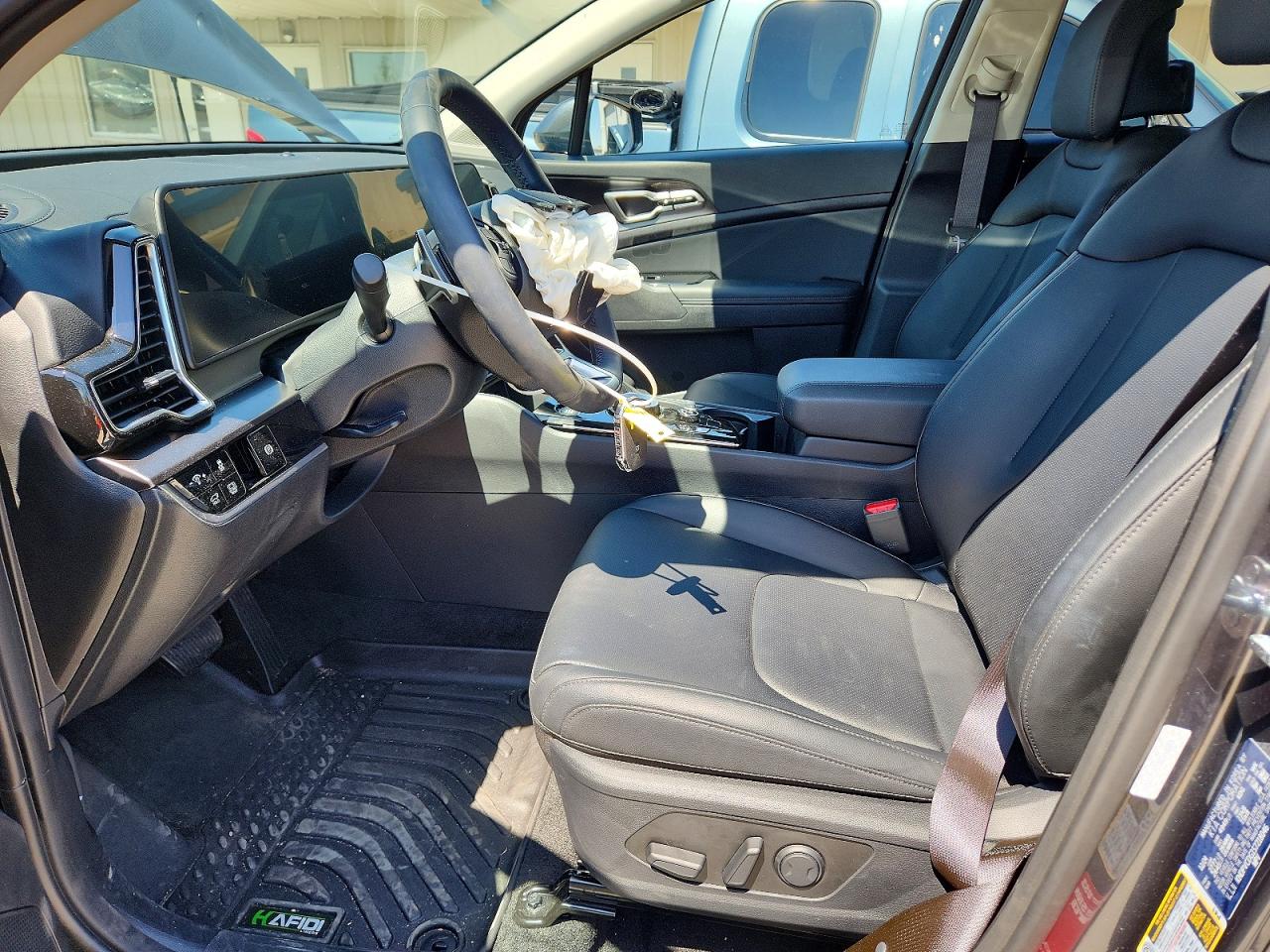 2025 KIA SPORTAGE EX photo 19