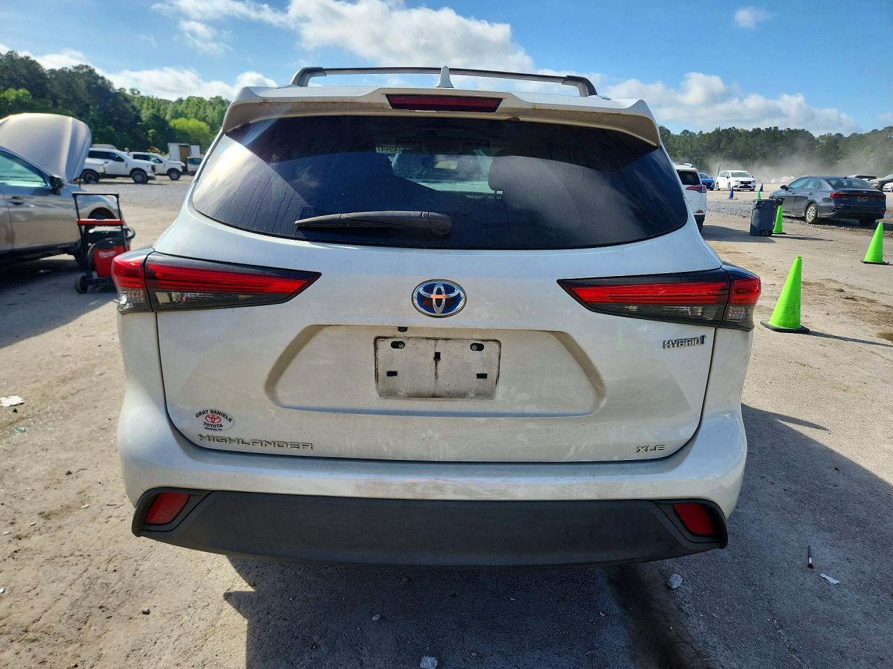 2021 TOYOTA HIGHLANDER HYBRID XLE photo 16