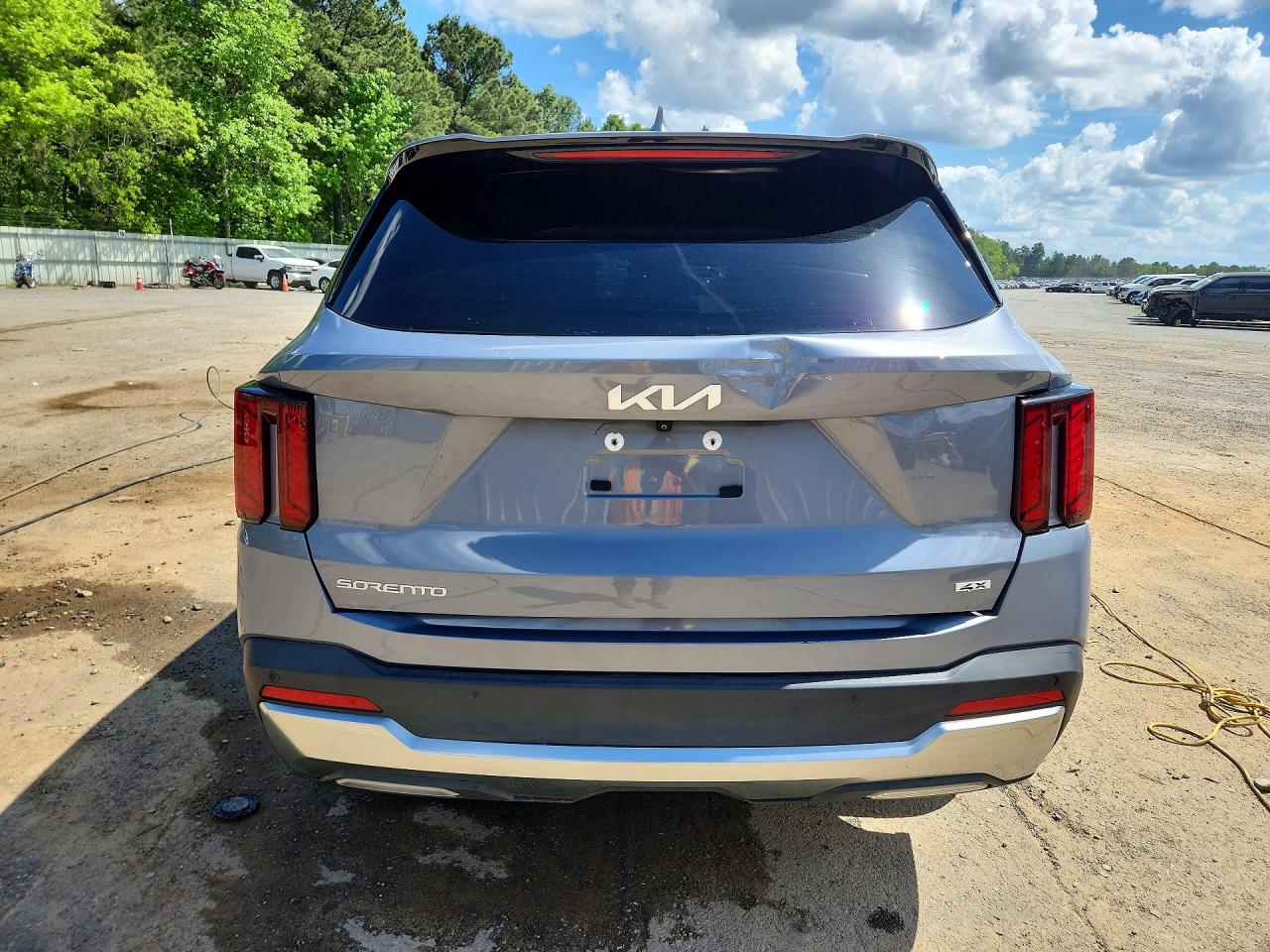 2024 KIA SORENTO S photo 11