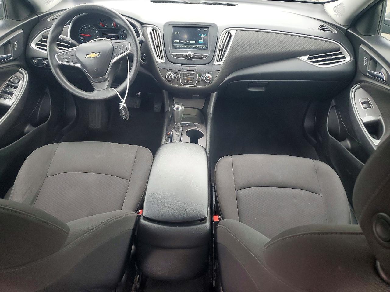 2018 CHEVROLET MALIBU LS photo 8