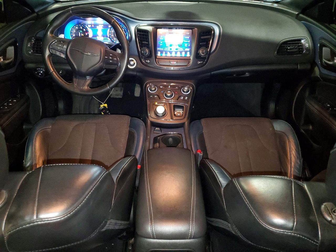 2015 CHRYSLER 200 S photo 22