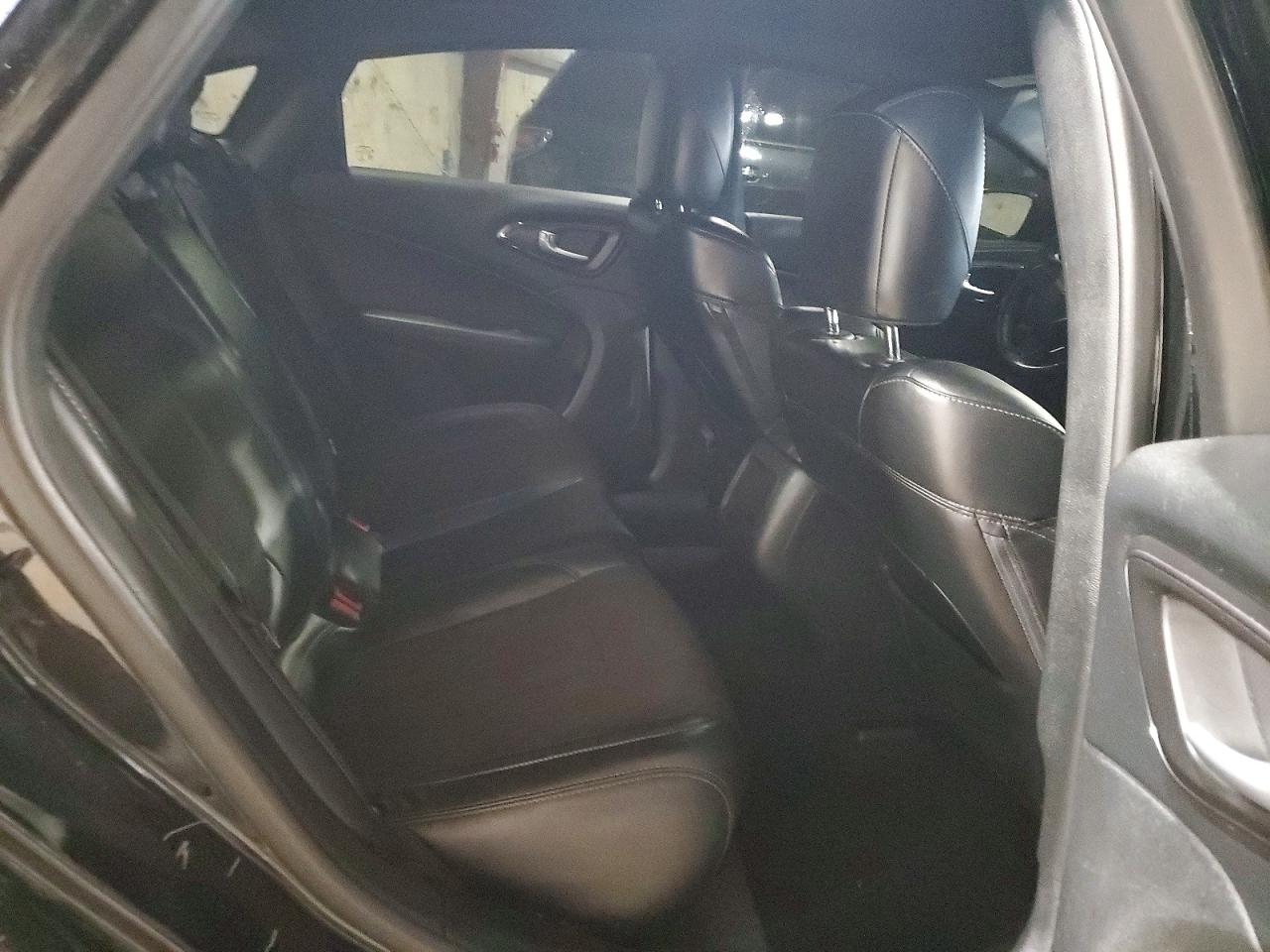 2015 CHRYSLER 200 S photo 28