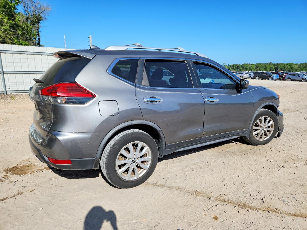 2017 NISSAN ROGUE SV photo 7