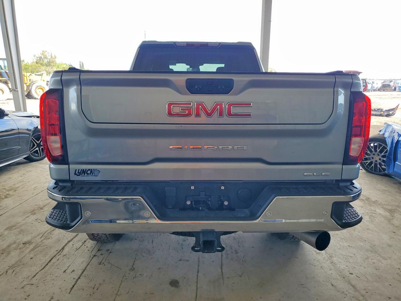 2025 GMC SIERRA K3500 SLE photo 16