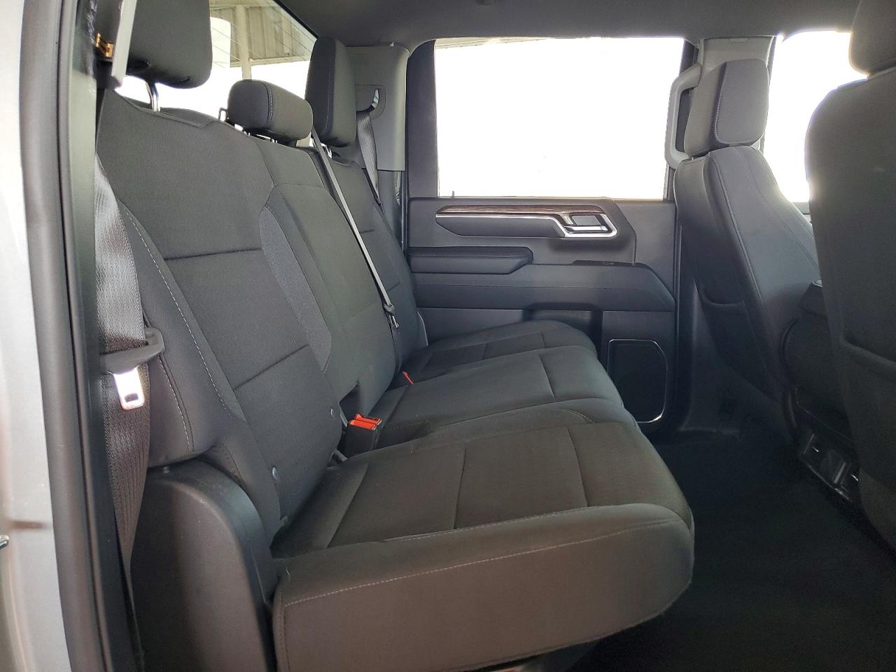 2025 GMC SIERRA K3500 SLE photo 28
