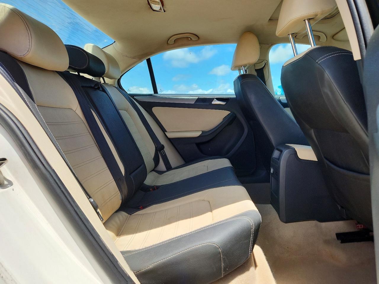 2012 VOLKSWAGEN JETTA SEL photo 28