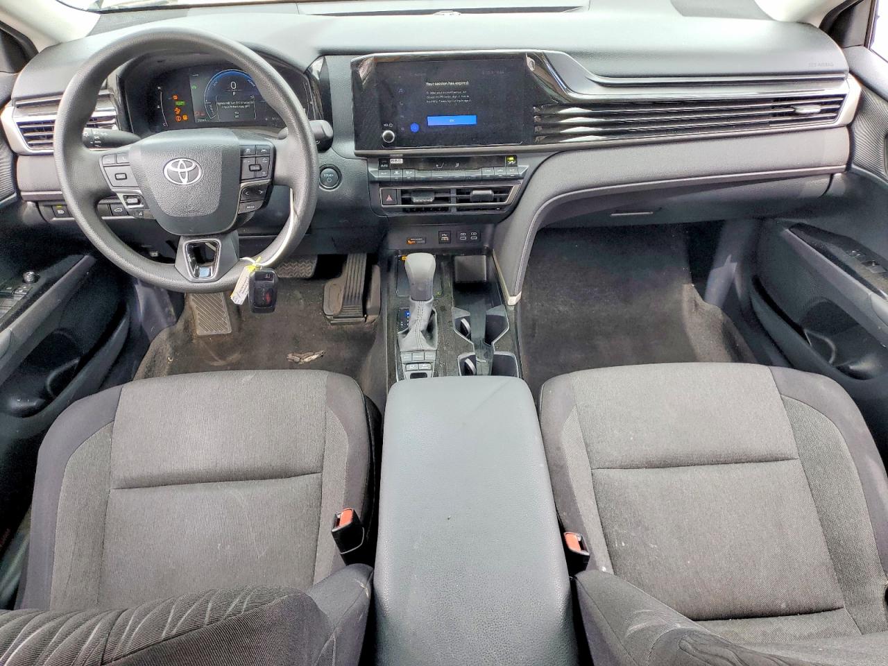 2025 TOYOTA CAMRY LE photo 22
