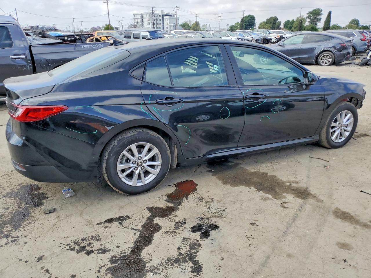 2025 TOYOTA CAMRY LE photo 7