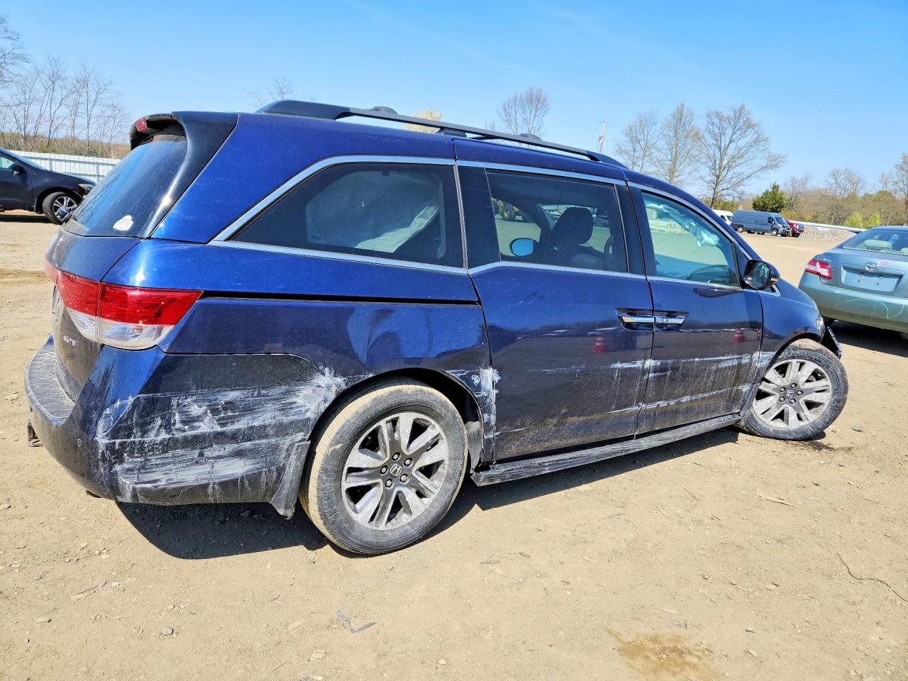 2016 HONDA ODYSSEY TOURING photo 3