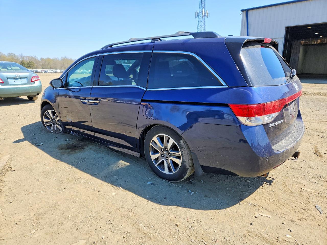 2016 HONDA ODYSSEY TOURING photo 2