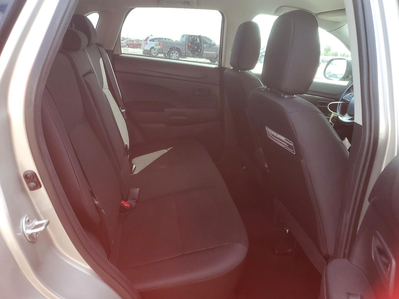 2015 MITSUBISHI OUTLANDER SPORT ES photo 31