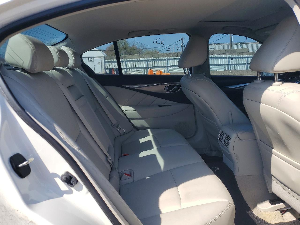 2015 INFINITI Q50 PREMIUM photo 28