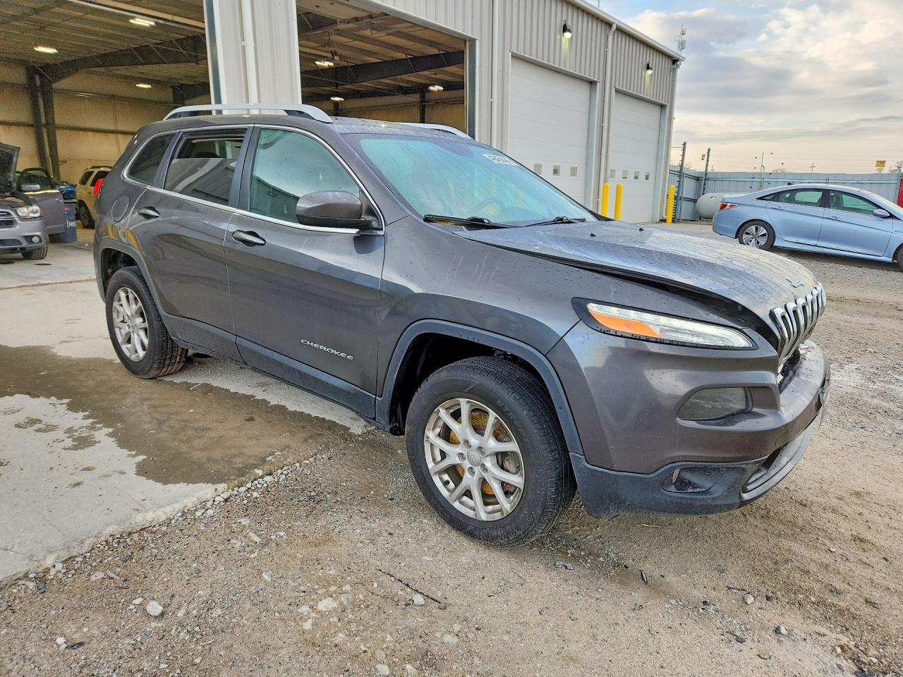 2015 JEEP CHEROKEE LATITUDE photo 10