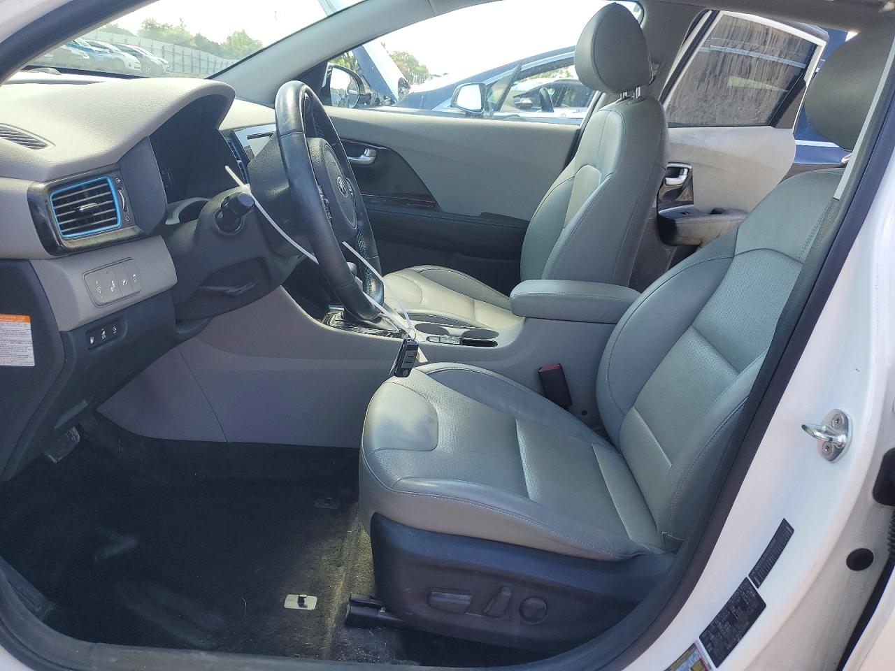 2018 KIA NIRO EX PREMIUM photo 13