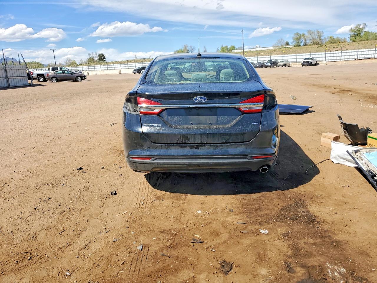 2017 FORD FUSION photo 11