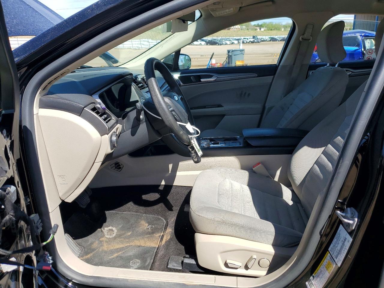 2017 FORD FUSION photo 13