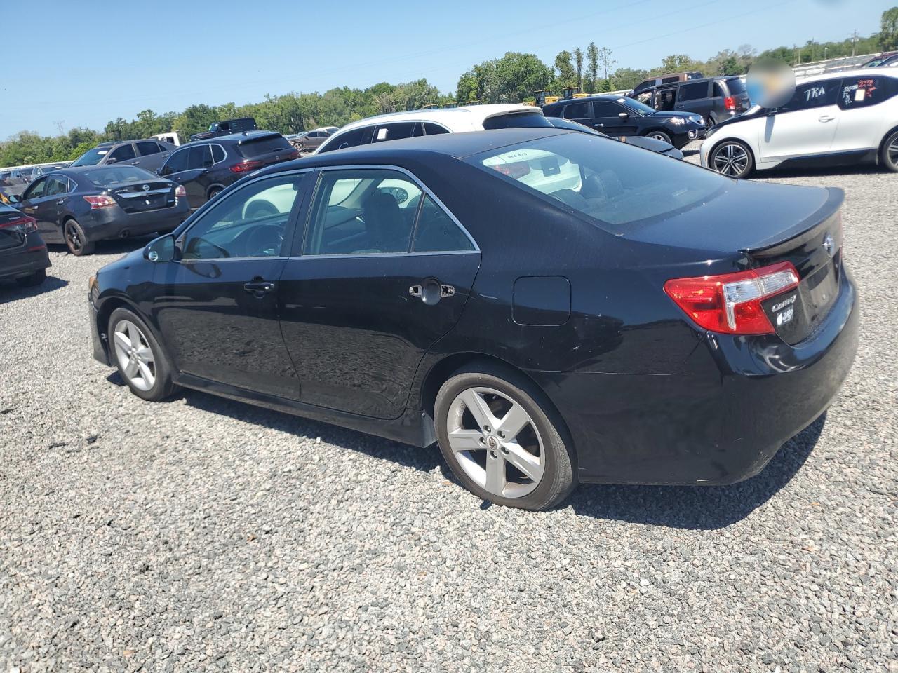 2012 TOYOTA CAMRY SE photo 3