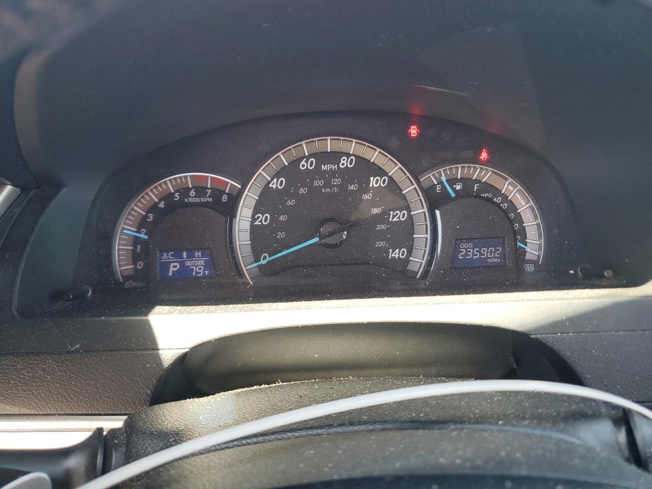 2012 TOYOTA CAMRY SE photo 17