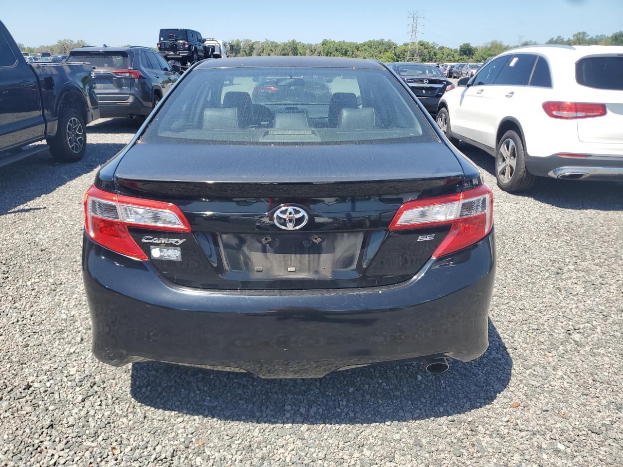 2012 TOYOTA CAMRY SE photo 11