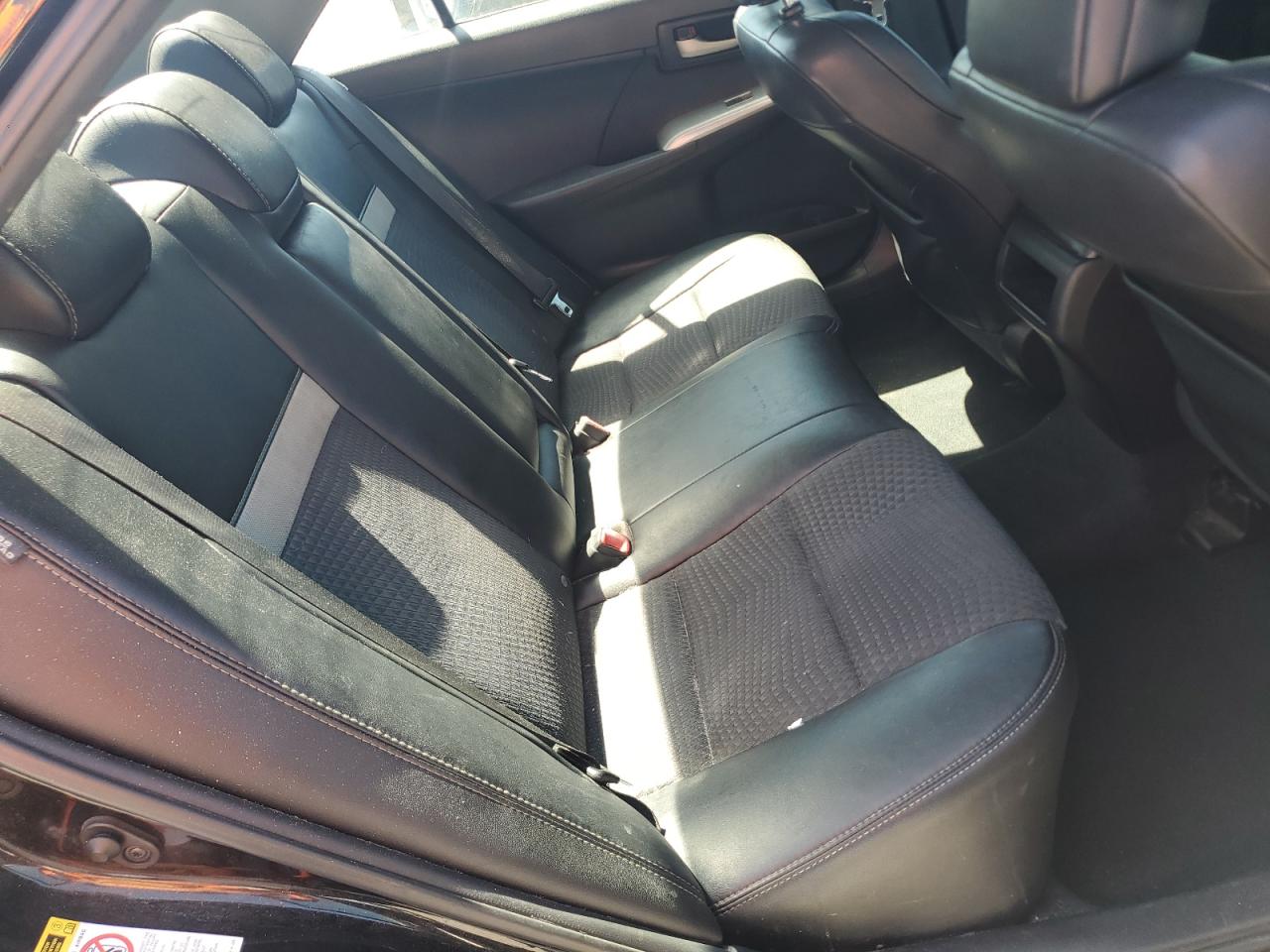 2012 TOYOTA CAMRY SE photo 19