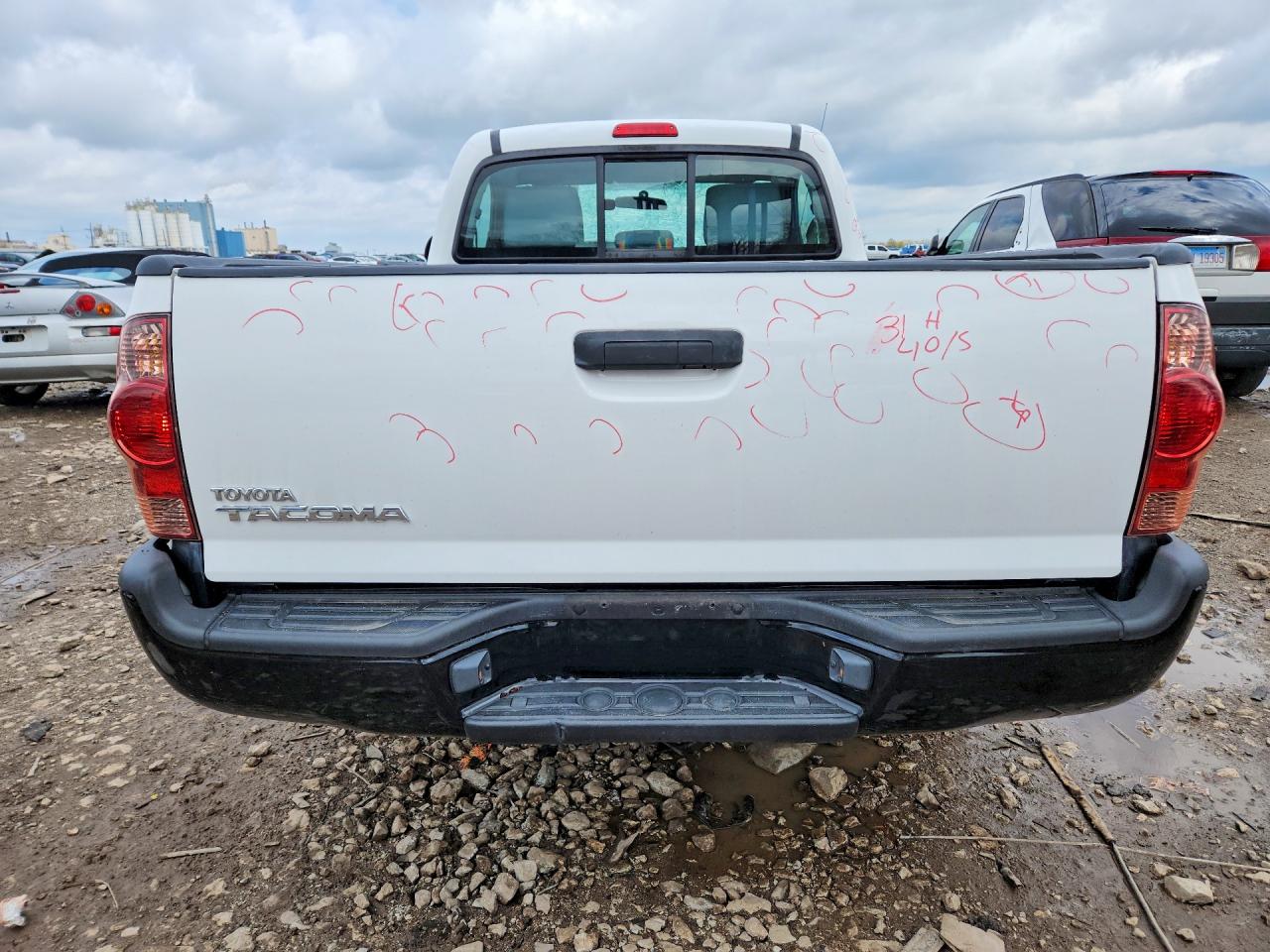 2012 TOYOTA TACOMA BASE photo 11