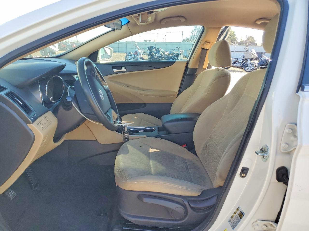 2011 HYUNDAI SONATA GLS photo 19