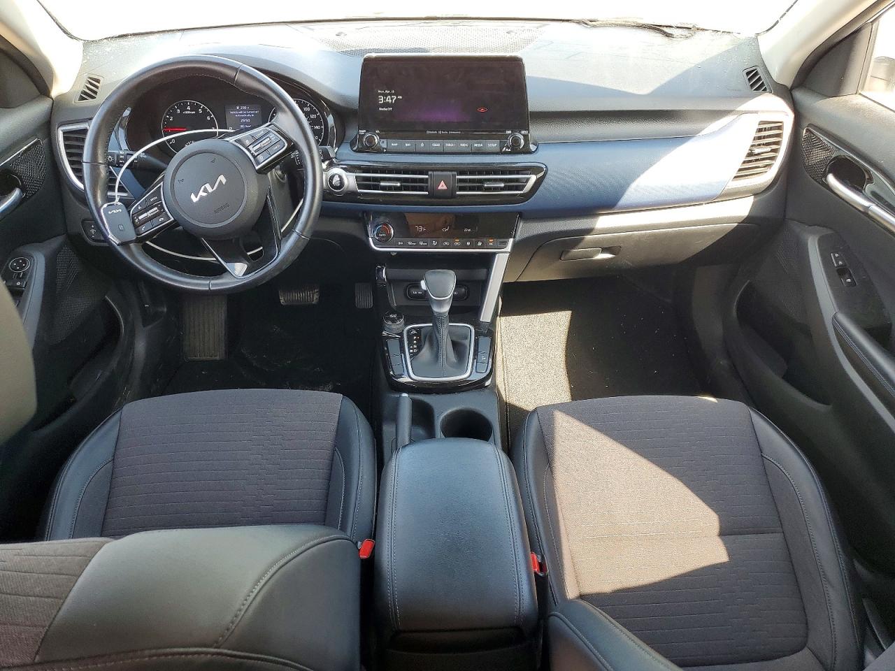 2023 KIA SELTOS S photo 22
