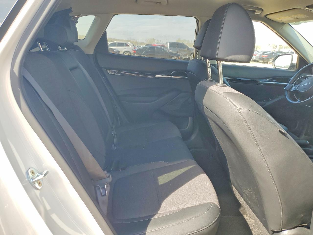 2023 KIA SELTOS S photo 28