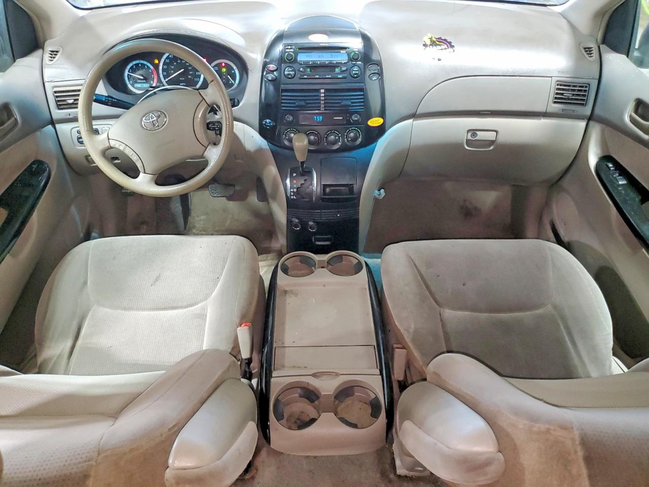 2004 TOYOTA SIENNA LE 8 PASSENGER photo 15