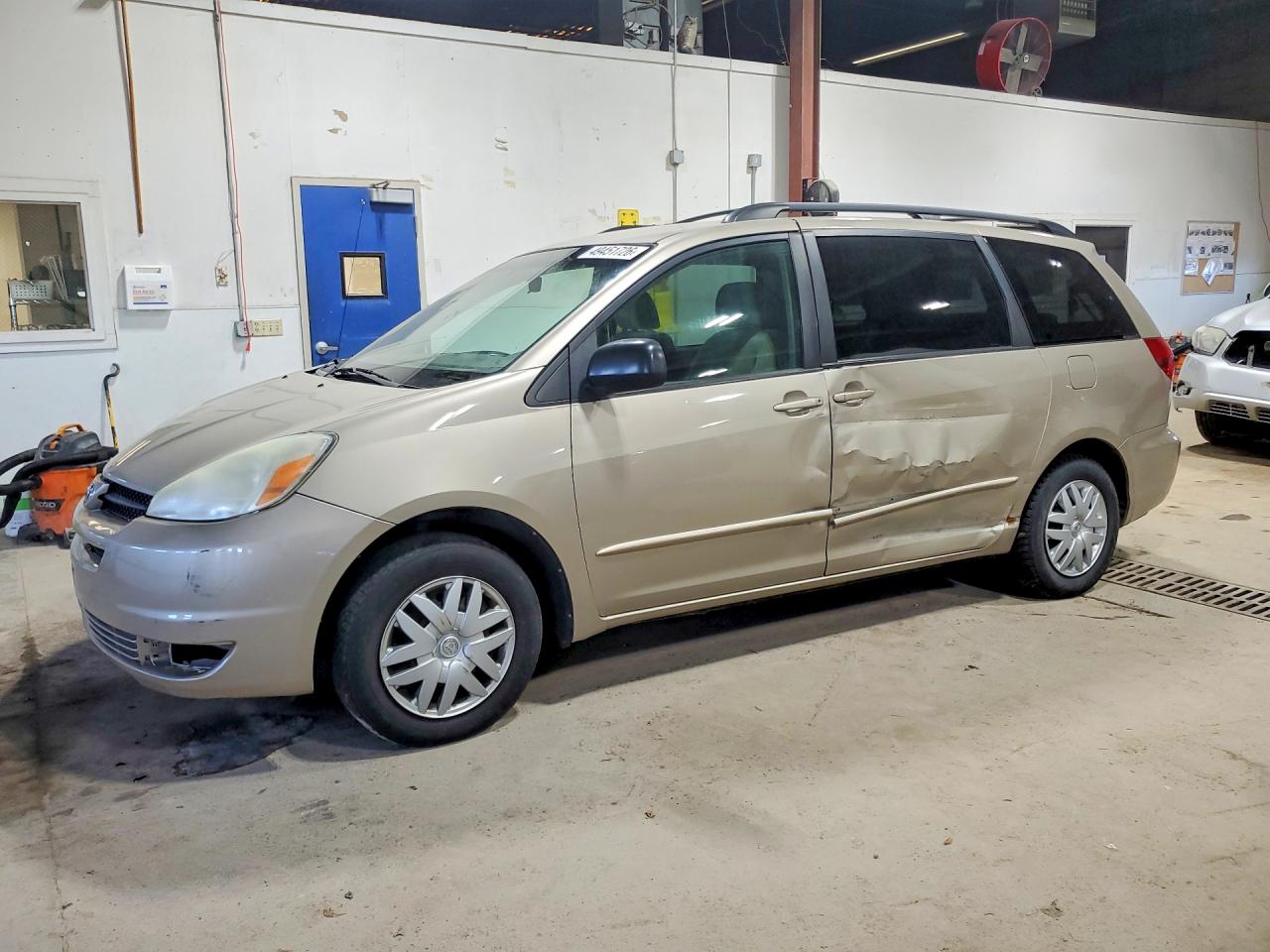 2004 TOYOTA SIENNA