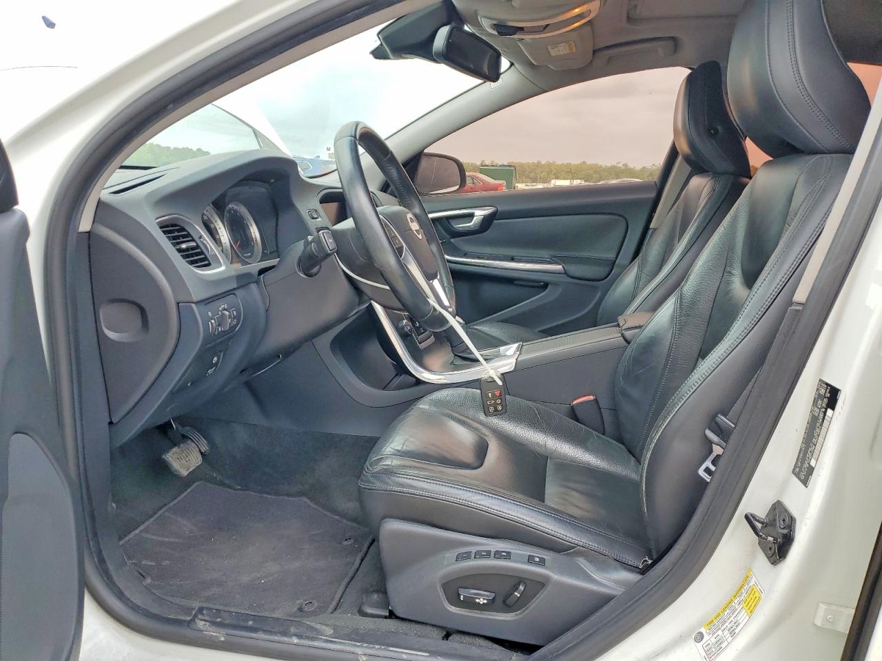 2013 VOLVO S60 T5 photo 13