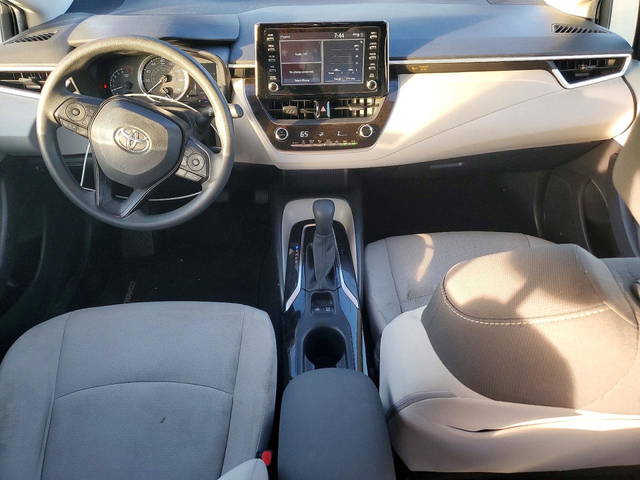2020 TOYOTA COROLLA LE photo 15