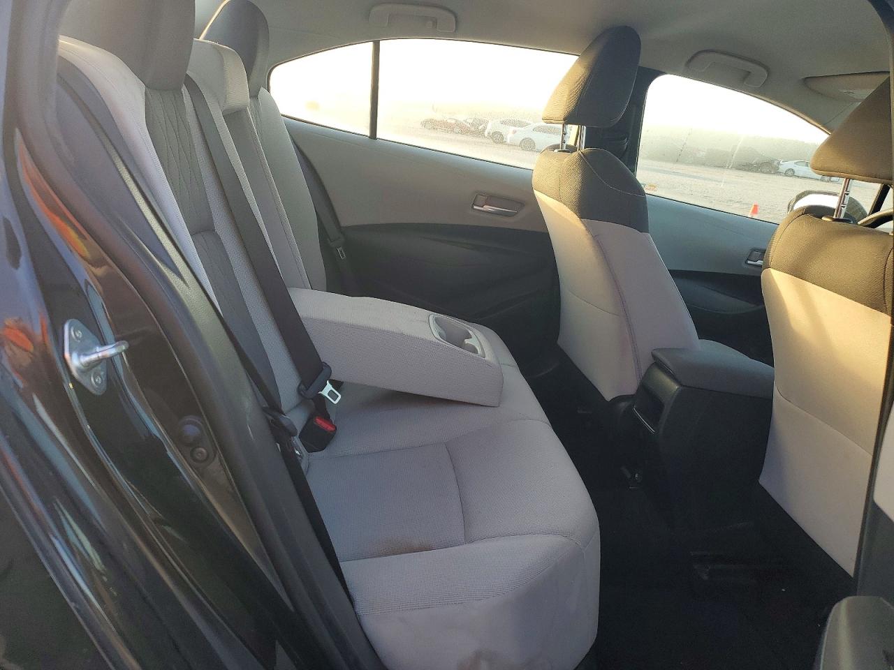 2020 TOYOTA COROLLA LE photo 19