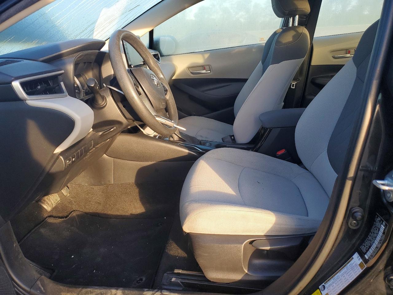 2020 TOYOTA COROLLA LE photo 13