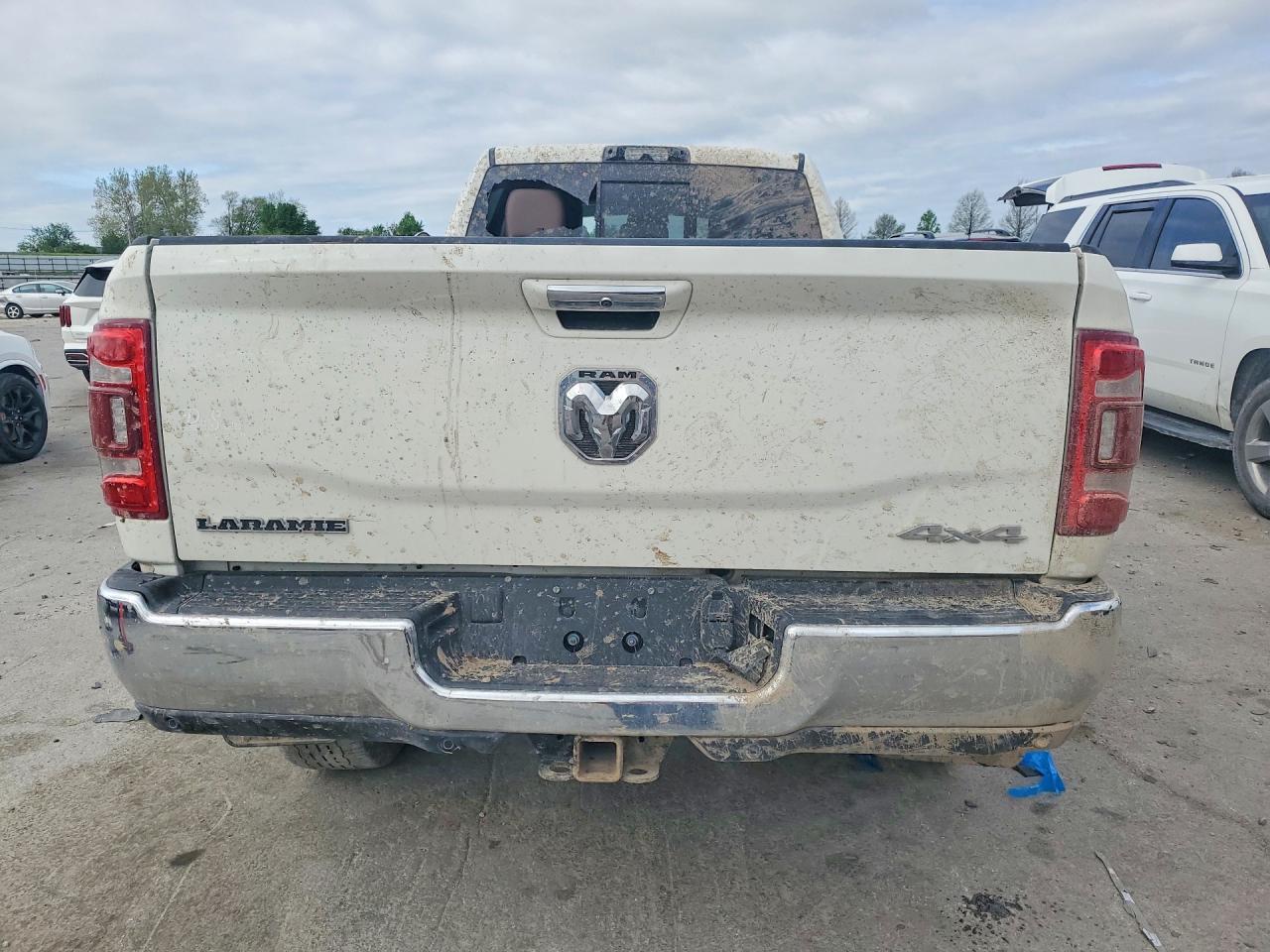 2022 RAM 3500 LARAMIE photo 11