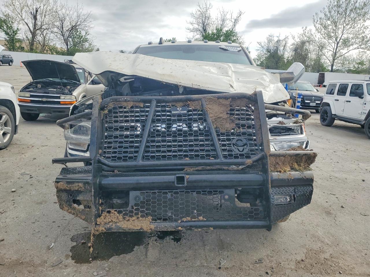 2022 RAM 3500 LARAMIE photo 9