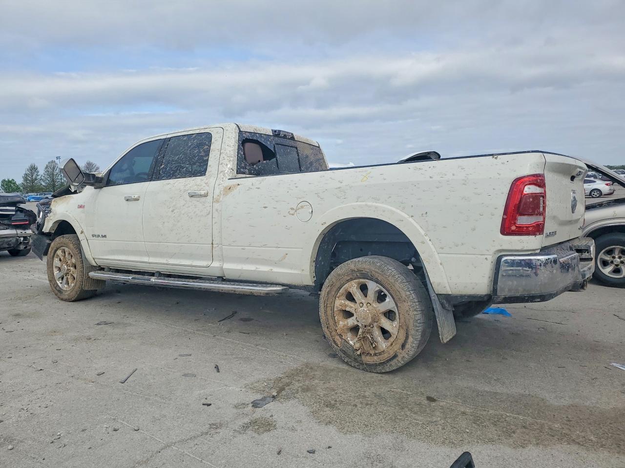 2022 RAM 3500 LARAMIE photo 3