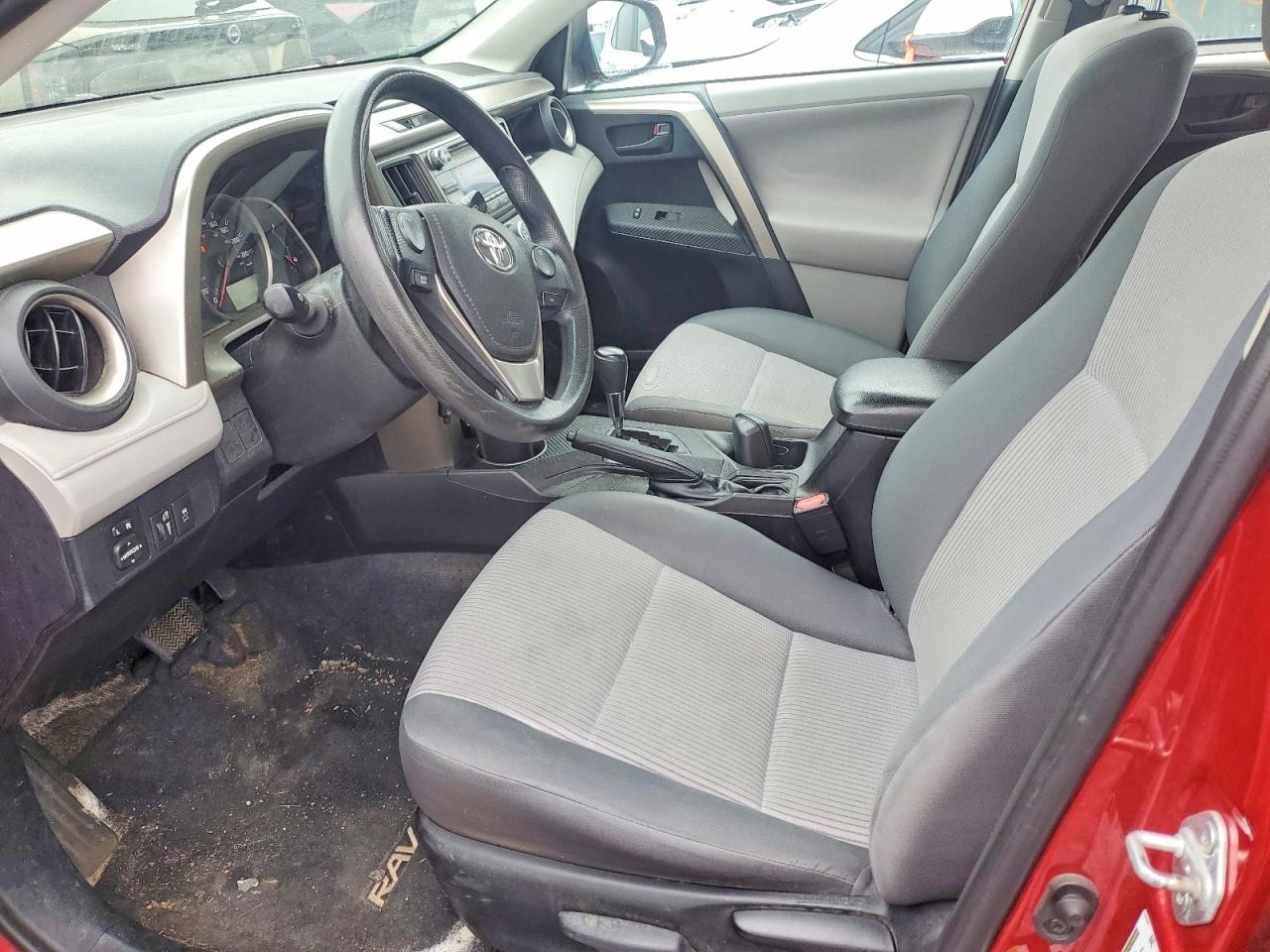 2013 TOYOTA RAV4 LE photo 13