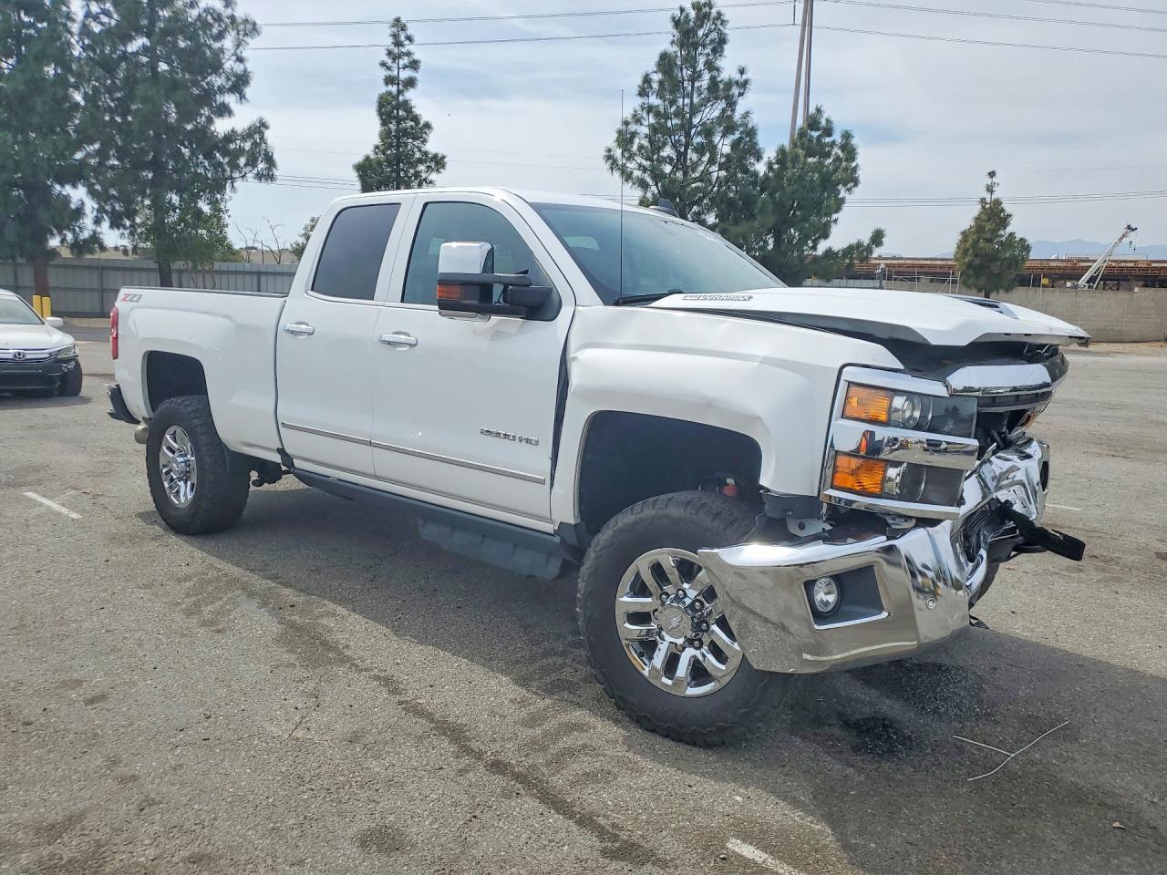 2018 CHEVROLET SILVERADO K2500 HEAVY DUTY LTZ photo 7
