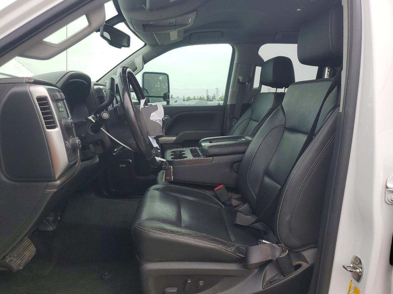 2018 CHEVROLET SILVERADO K2500 HEAVY DUTY LTZ photo 13