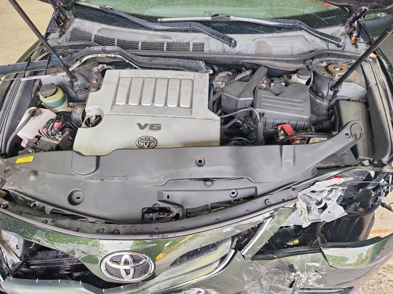 2010 TOYOTA CAMRY LE V6 photo 31