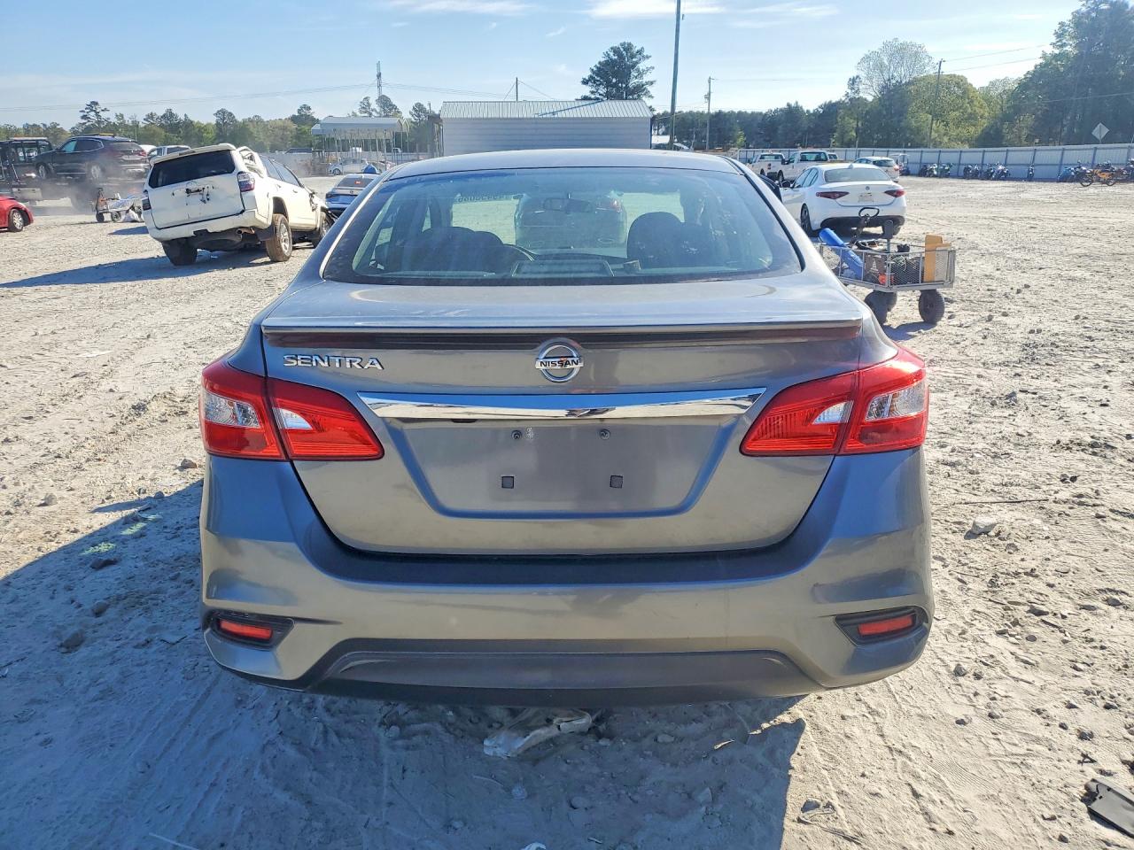 2018 NISSAN SENTRA S photo 6