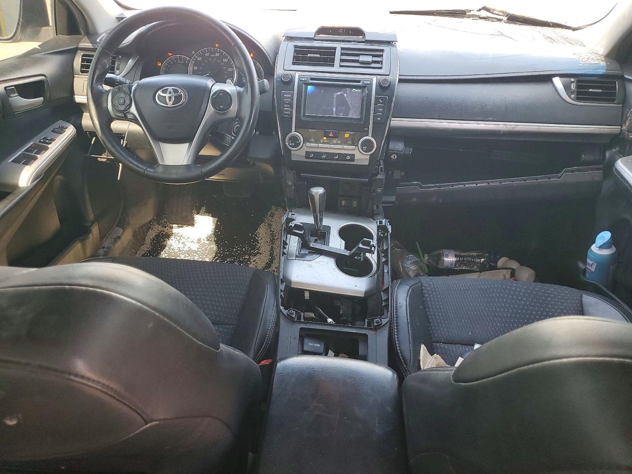 2013 TOYOTA CAMRY photo 22