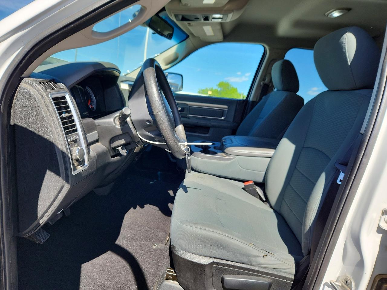 2014 RAM 1500 SLT photo 19