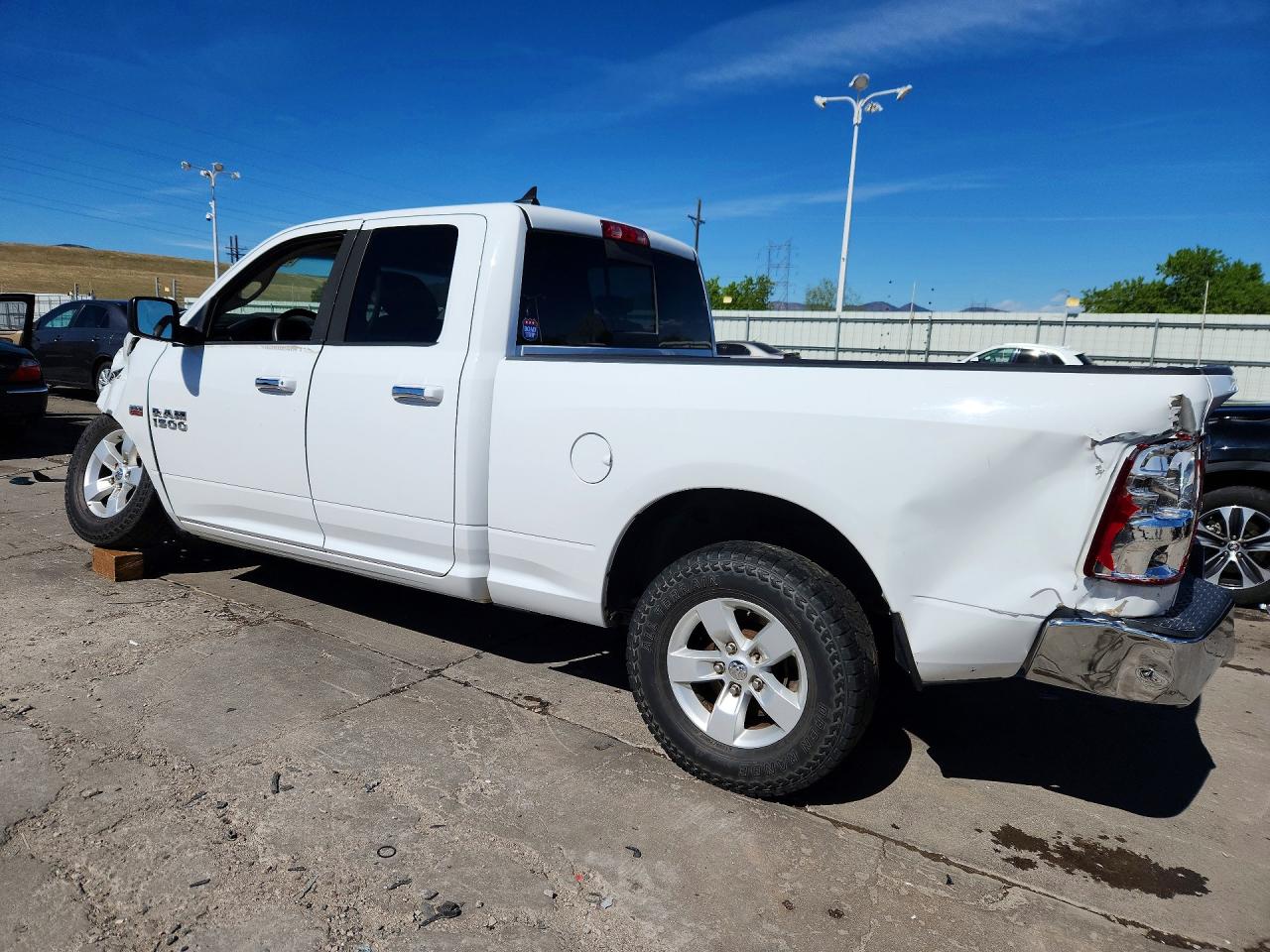 2014 RAM 1500 SLT photo 4