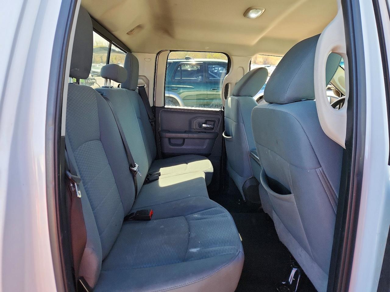 2014 RAM 1500 SLT photo 28