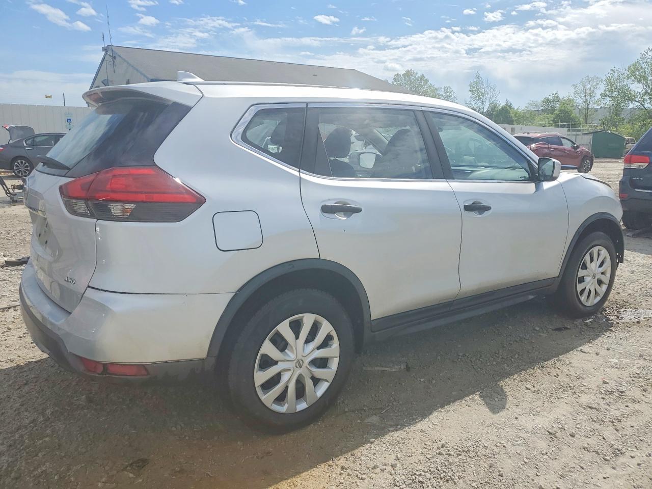 2017 NISSAN ROGUE S photo 7